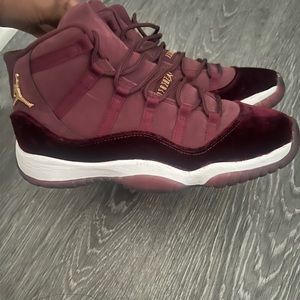 retro 11 heiress size 7Y